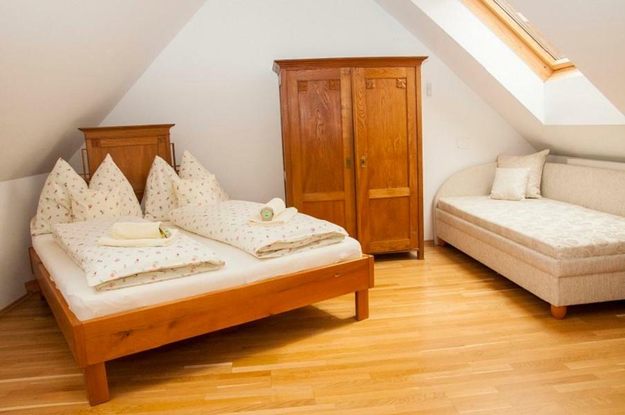 Biohof - Familie Neuberger Villa Petőfalva Kültér fotó